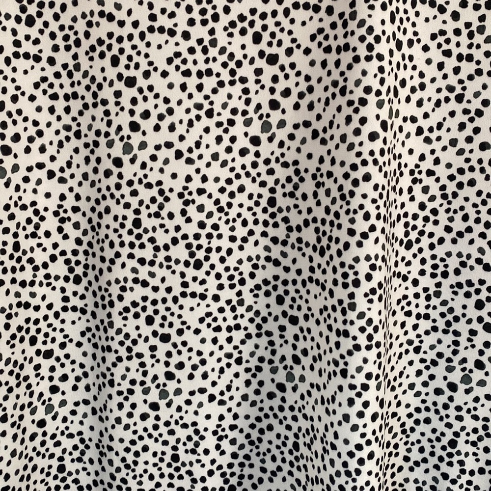Short Sleeve T-shirt with black/grey dots. Tie on the hem - Size XL - Picture 2 of 5